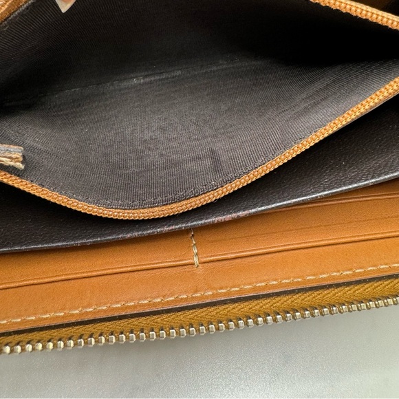 Gucci Canvas Long zip wallet with leather strap - Picture 8 of 8